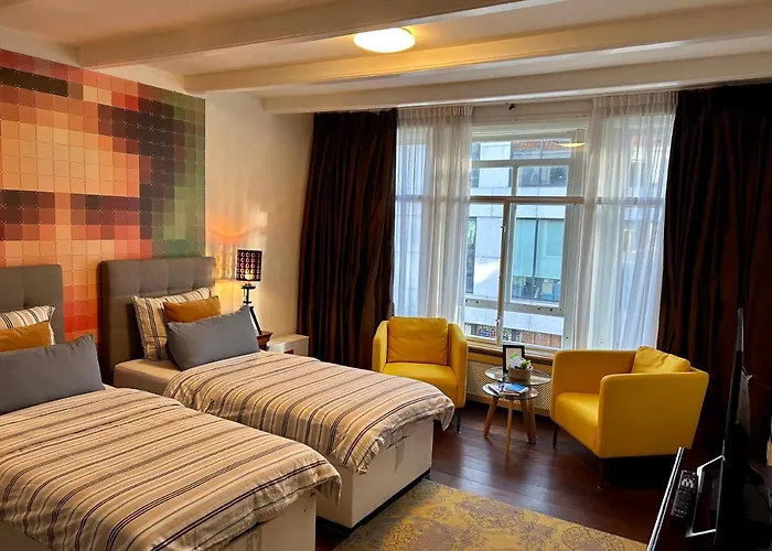 Amsterdam 4 Holiday Guestrooms